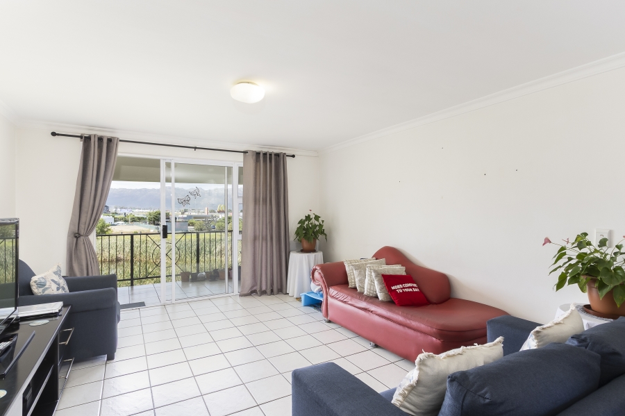 To Let 2 Bedroom Property for Rent in Heritage Park Western Cape